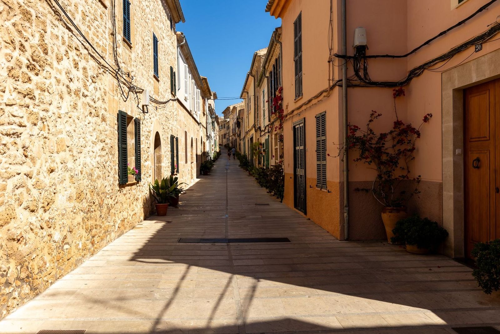 Enge Gasse in der Altstadt von Palma